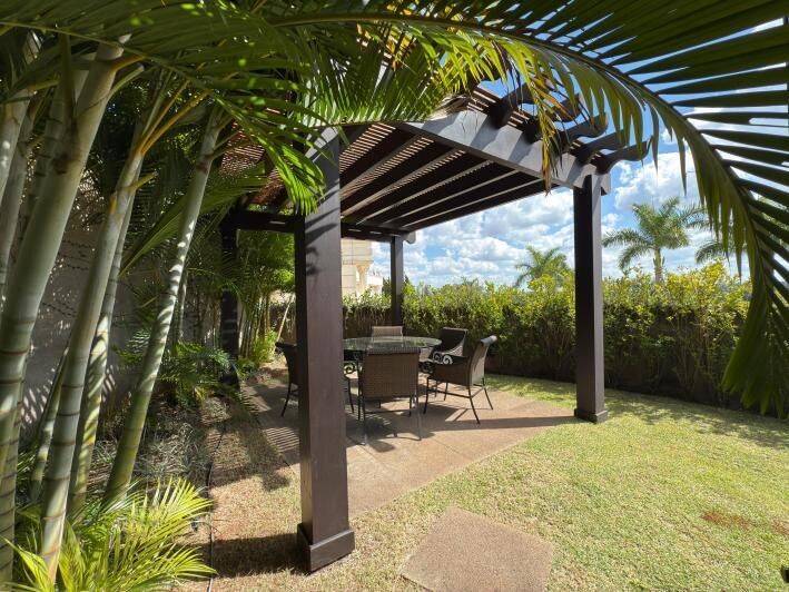 VEDUTA BLUE - SOBRADO ALTO PADRÃO - 2 SUÍTES - 4 VAGAS - AC 250m²