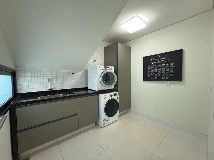 VEDUTA BLUE - SOBRADO ALTO PADRÃO - 2 SUÍTES - 4 VAGAS - AC 250m²