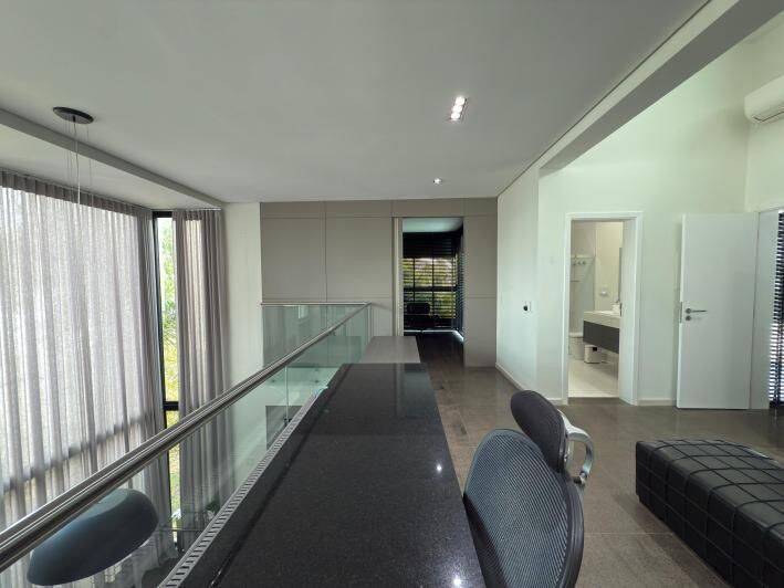 VEDUTA BLUE - SOBRADO ALTO PADRÃO - 2 SUÍTES - 4 VAGAS - AC 250m²