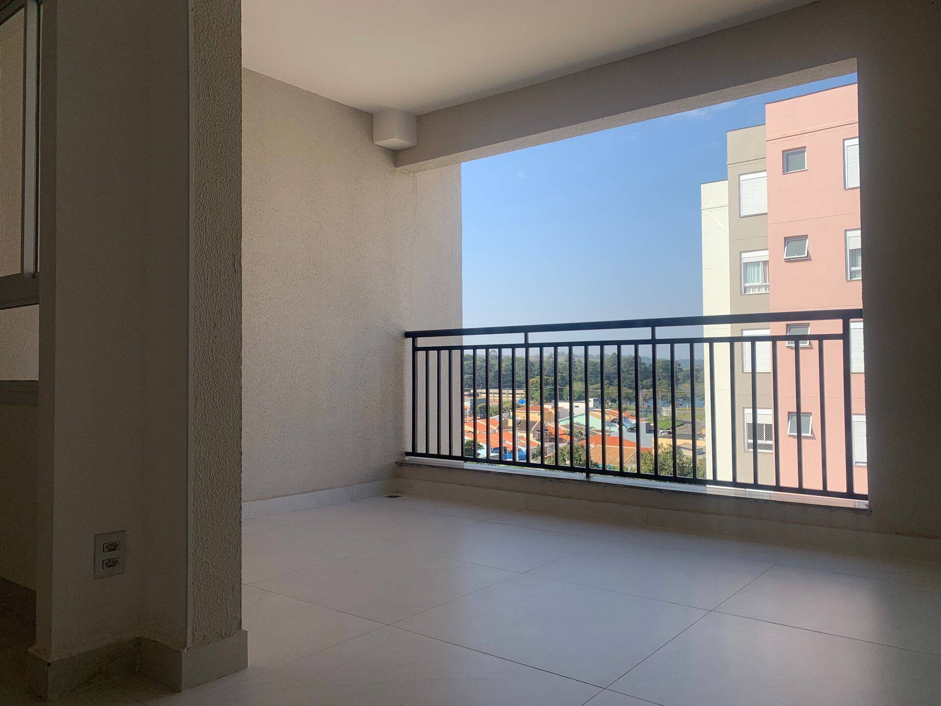 CONDOMÍNIO VALLIS - 3 DORMS. (SUÍTE) - 2 VAGAS COBERTAS - AU 88m²