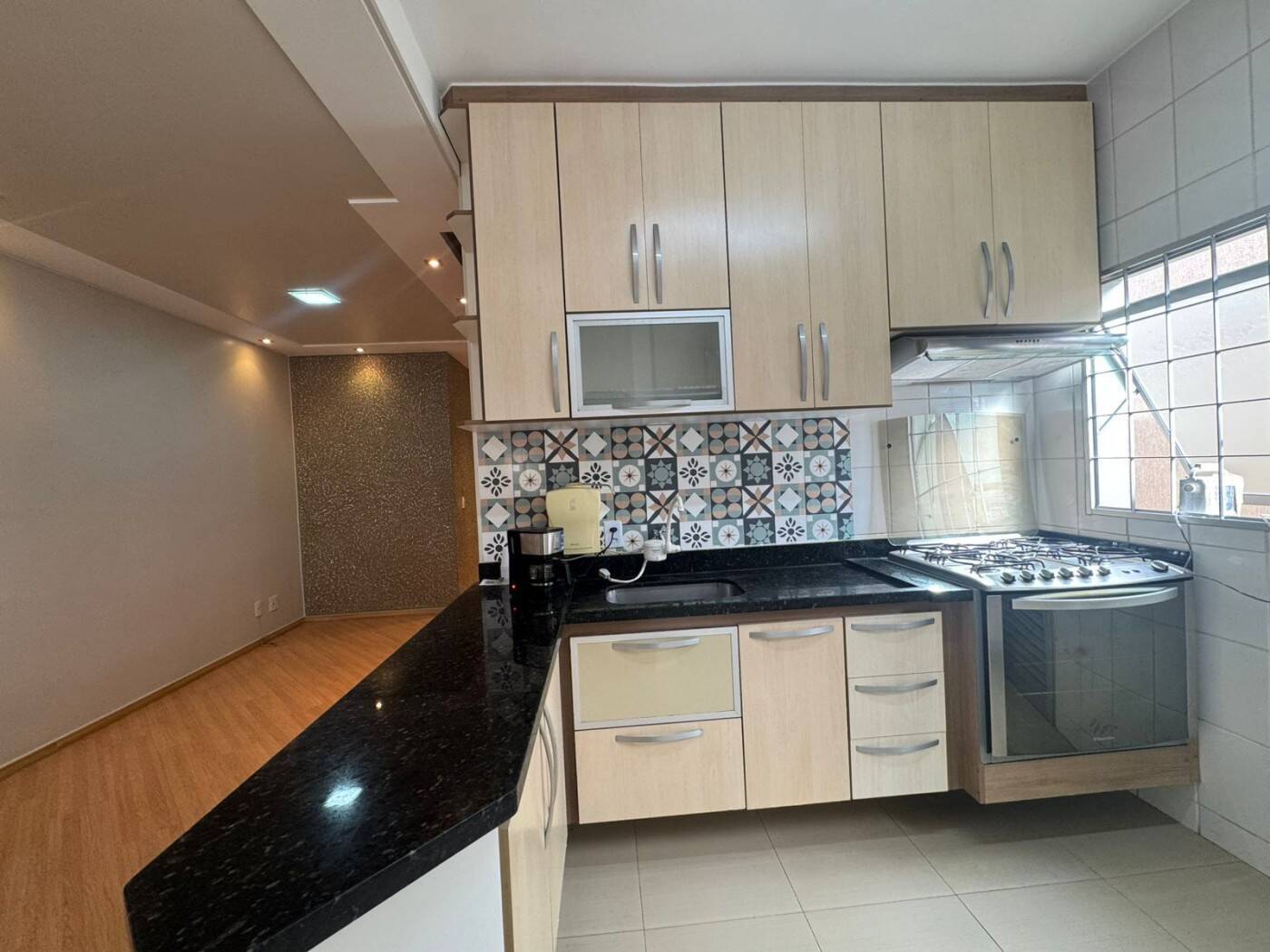 JARDIM SARAPIRANGA - TÉRREA - 3 DORMS (SUÍTE) - 2 VAGAS COBERTAS - AC 126m²