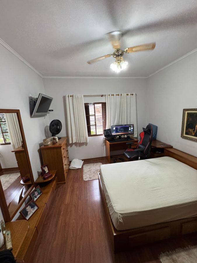 VILA ARGOS NOVA - 2 DORMS. - 2 BANHEIROS - GARAGEM (ACEITA FIANCIAM.)
