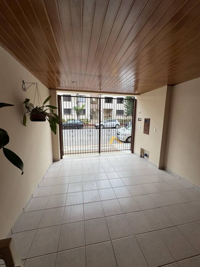 VILA ARGOS NOVA - 2 DORMS. - 2 BANHEIROS - GARAGEM (ACEITA FIANCIAM.)