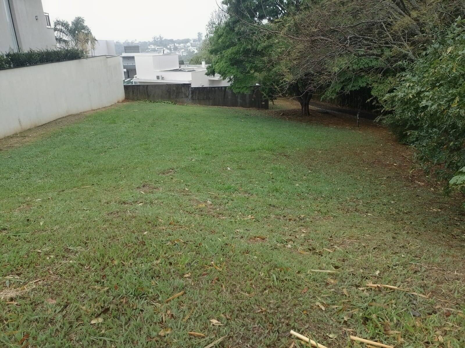 RESERVA DA SERRA - AT 516m² - DECLIVE SUAVA - LAZER COMPLETO C/ LAGO