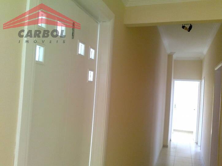 Casa à venda com 4 quartos, 300m² - Foto 2